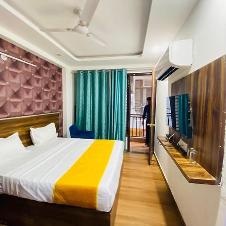 Surya International Bed and Breakfast New Delhi Exteriör bild