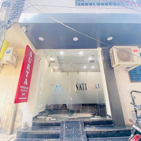 Surya International Bed and Breakfast New Delhi Exteriör bild