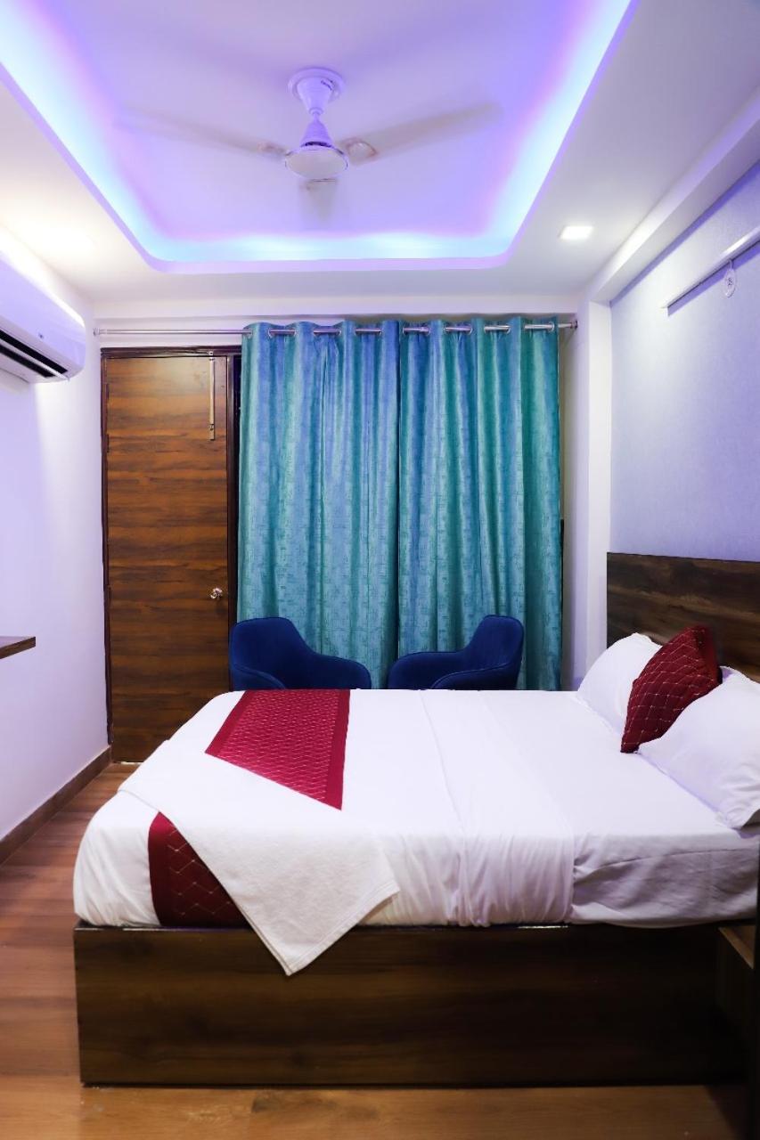Surya International Bed and Breakfast New Delhi Exteriör bild