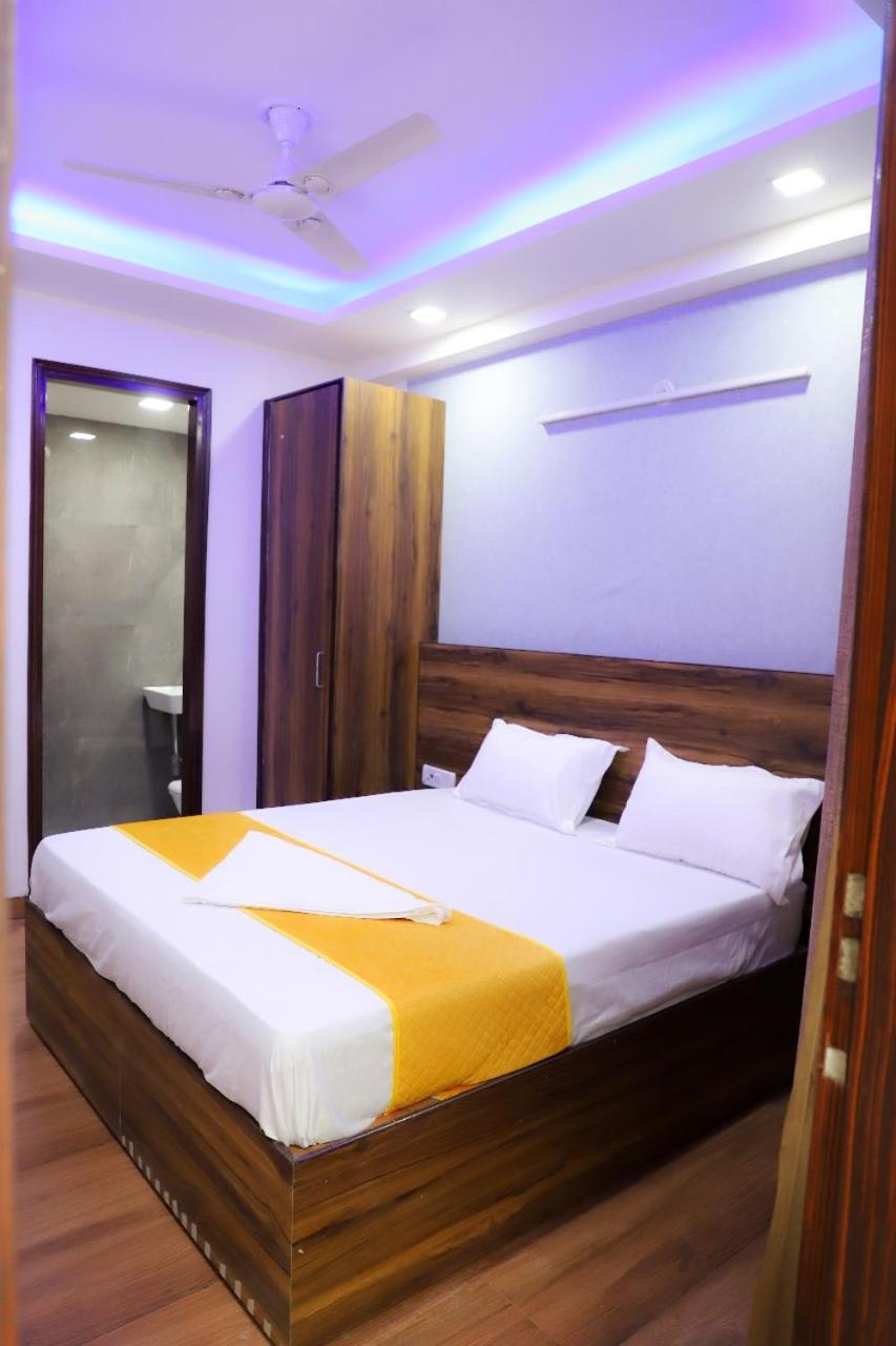 Surya International Bed and Breakfast New Delhi Exteriör bild