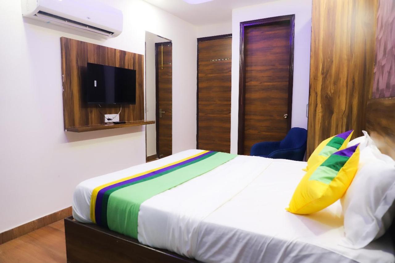 Surya International Bed and Breakfast New Delhi Exteriör bild